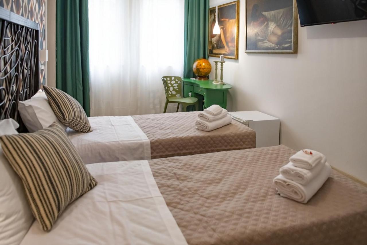 Boutique Hotel Ferrara Esterno foto